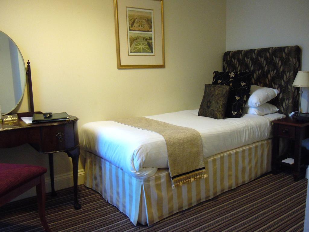 Stuart House Hotel Кингс Лин Екстериор снимка
